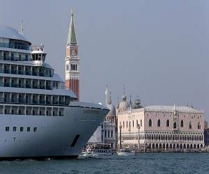 sognare navi a venezia