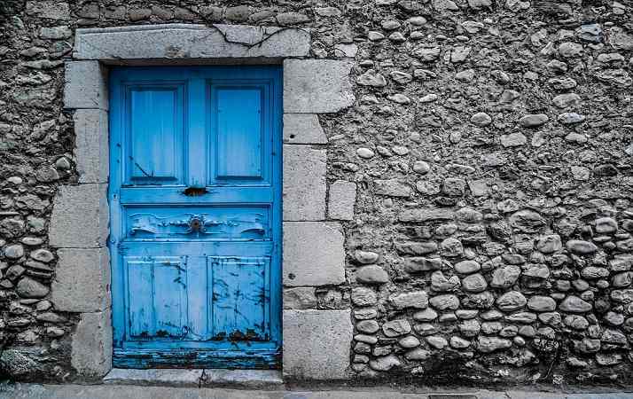 Sognare una porta simbolismo e significato di porte e portoni nei sogni Sognare di farsi la doccia