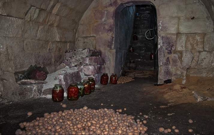 Sognare la CANTINA  Significato di Cantine, Scantinati e Sotterranei nei Sogni